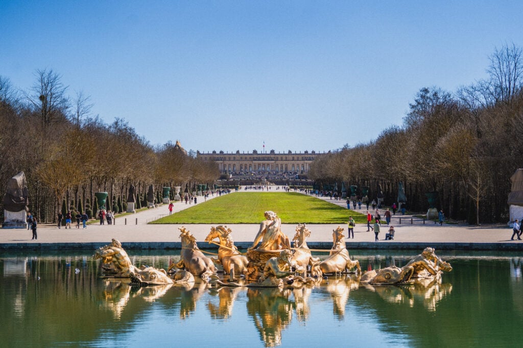 versailles golden fountain