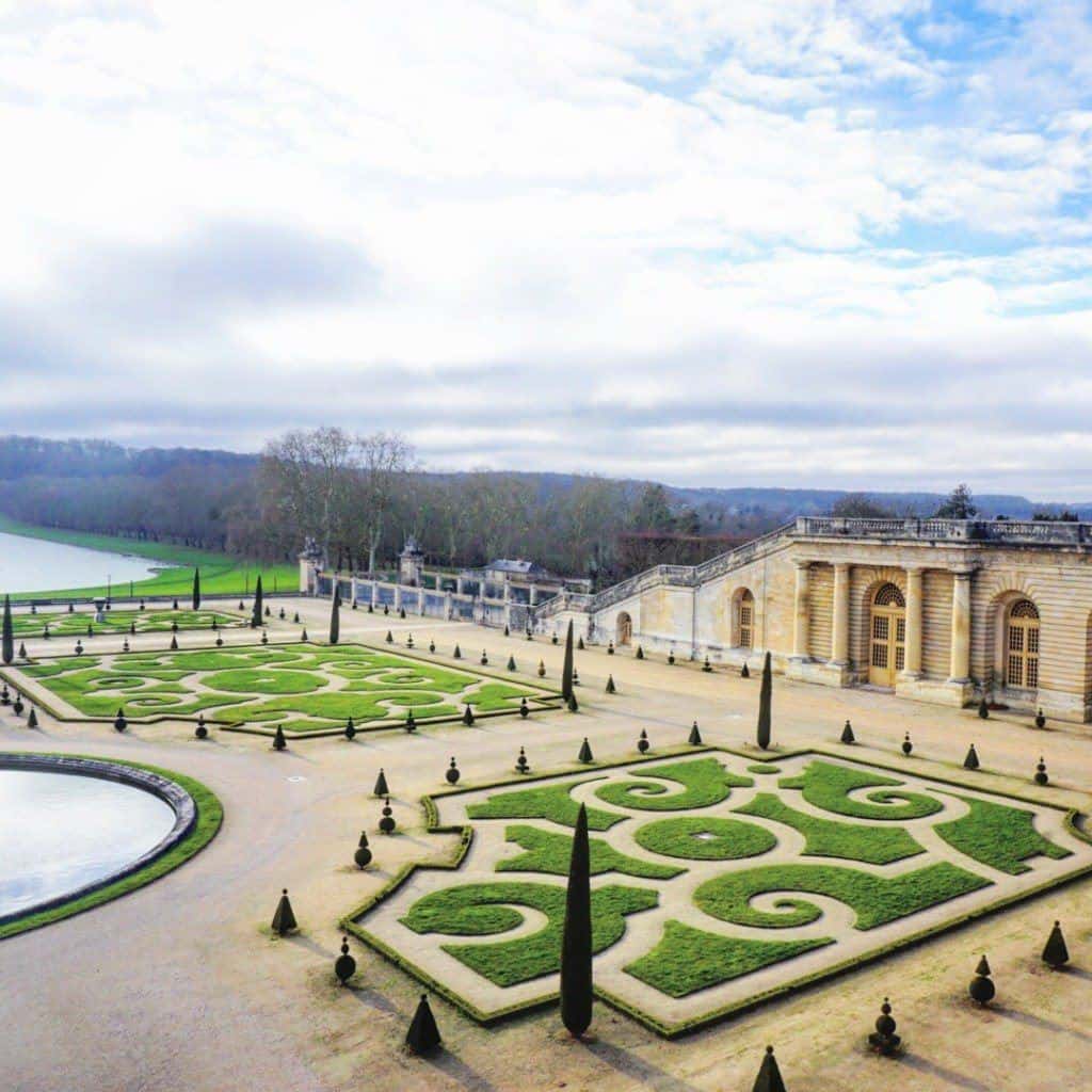 versailles-gardens-guide-to-versailles town