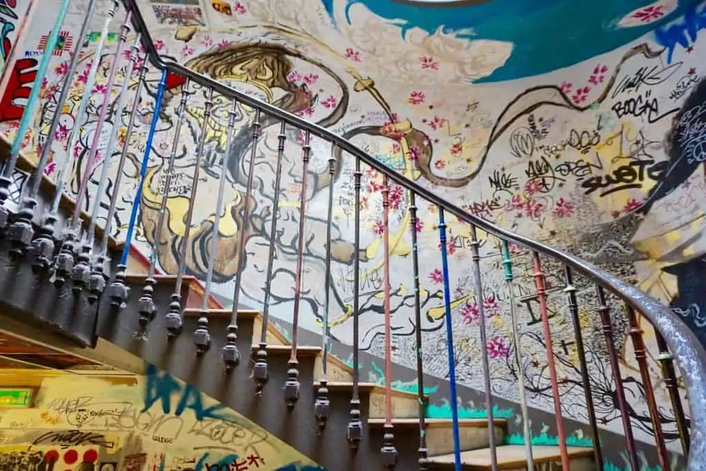 59 Rue de Rivoli: An Artist's Atelier in the Heart of Paris | solosophie