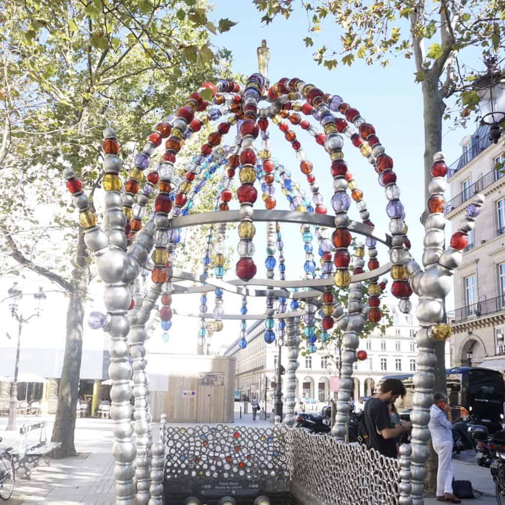 unusual metro stations in paris 