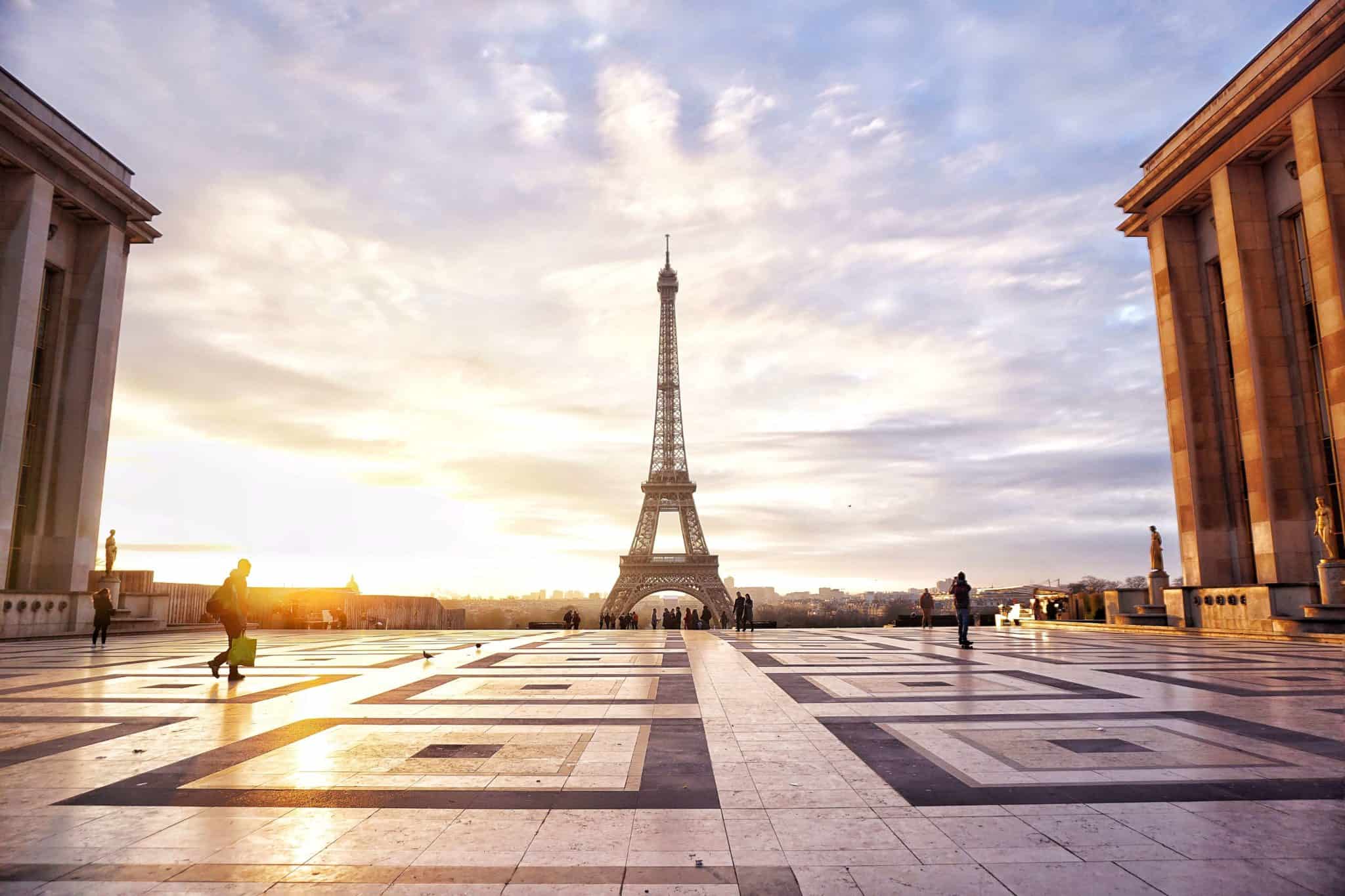 tourist places near paris eiffel tower