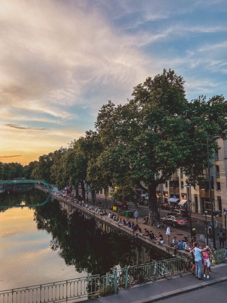 picnic on canal saint martin