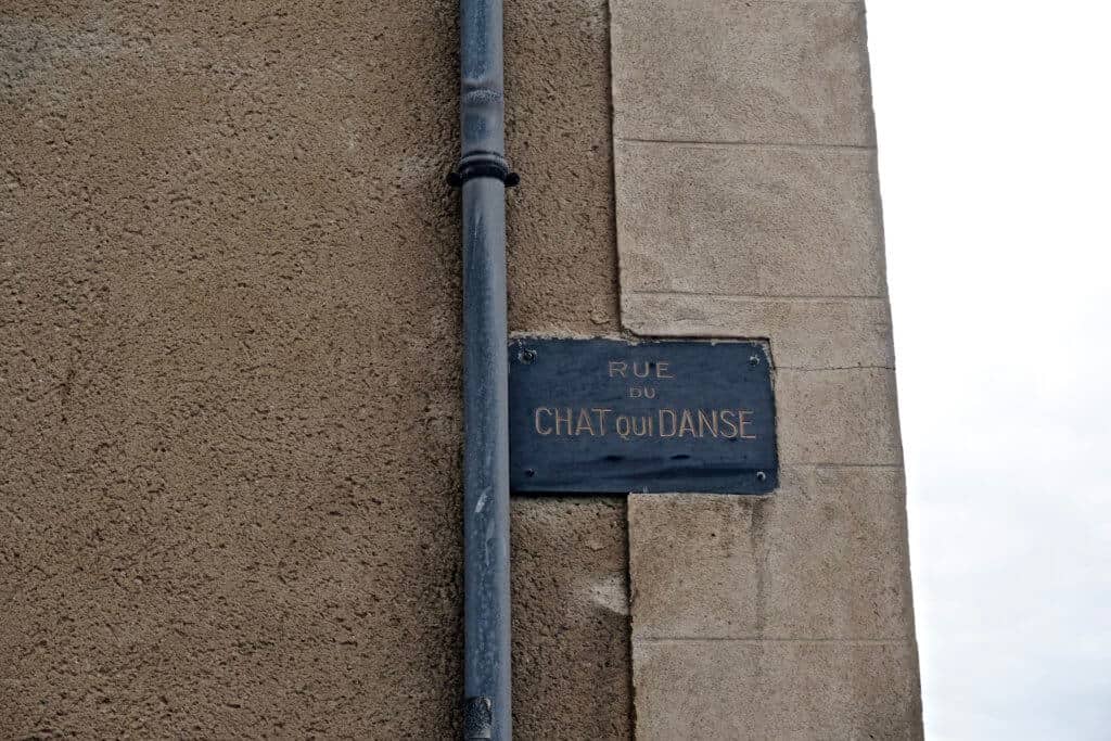 rue chat qui danse saint malo