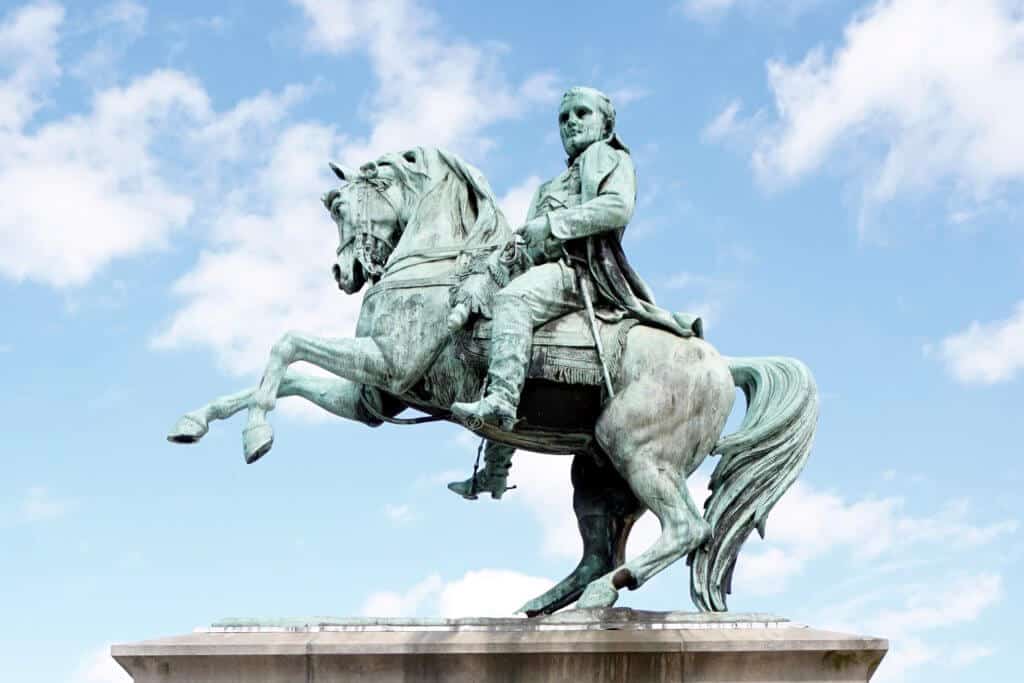 napoleon statue rouen