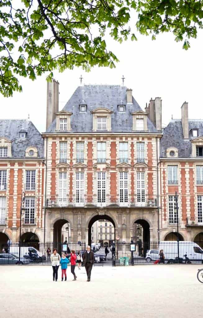 A Quick Guide to Visiting Place des Vosges, Paris, France