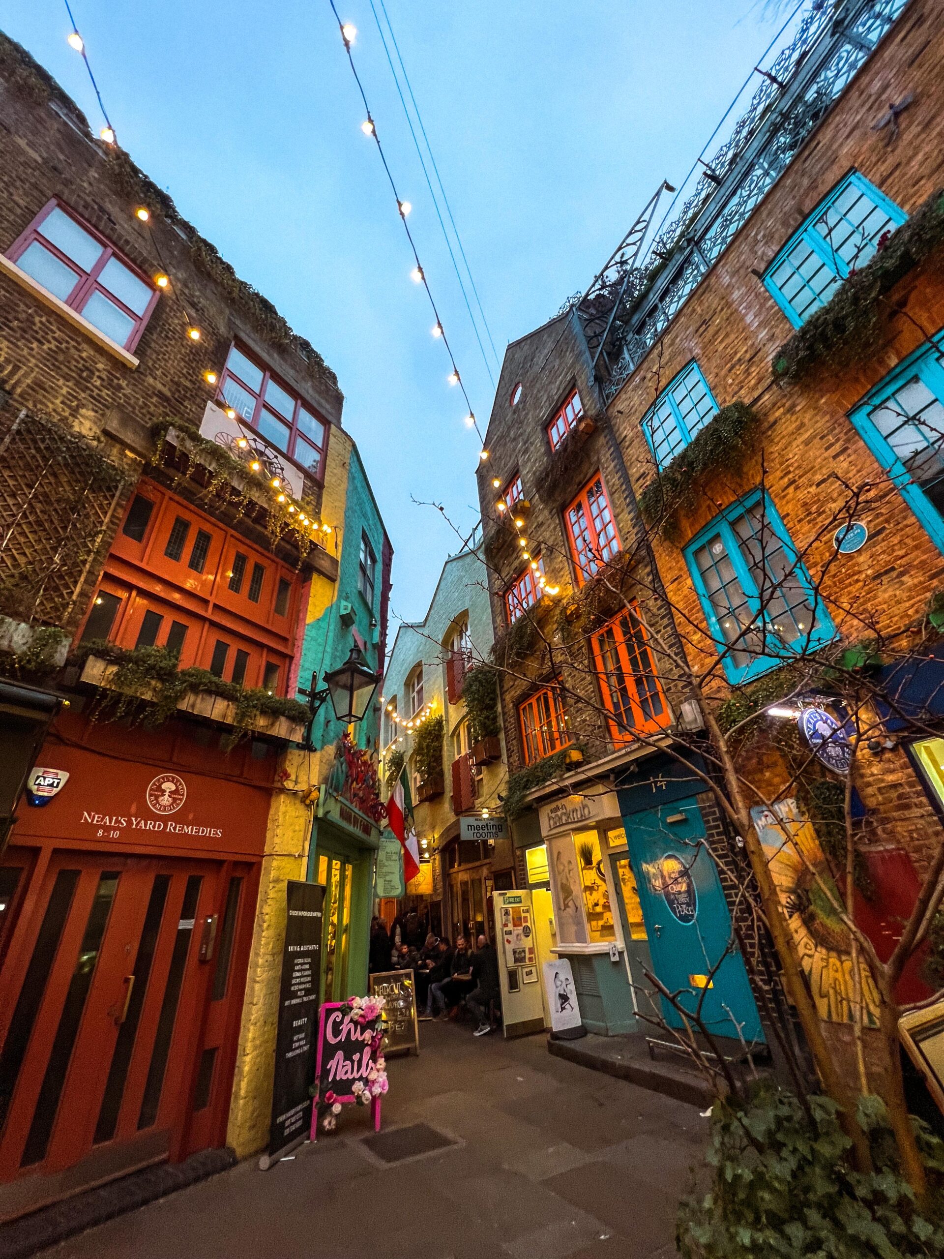 How To Visit Neal s Yard Seven Dials Covent Garden Solosophie How To Visit Neal s Yard Seven Dials Covent Garden Solosophie