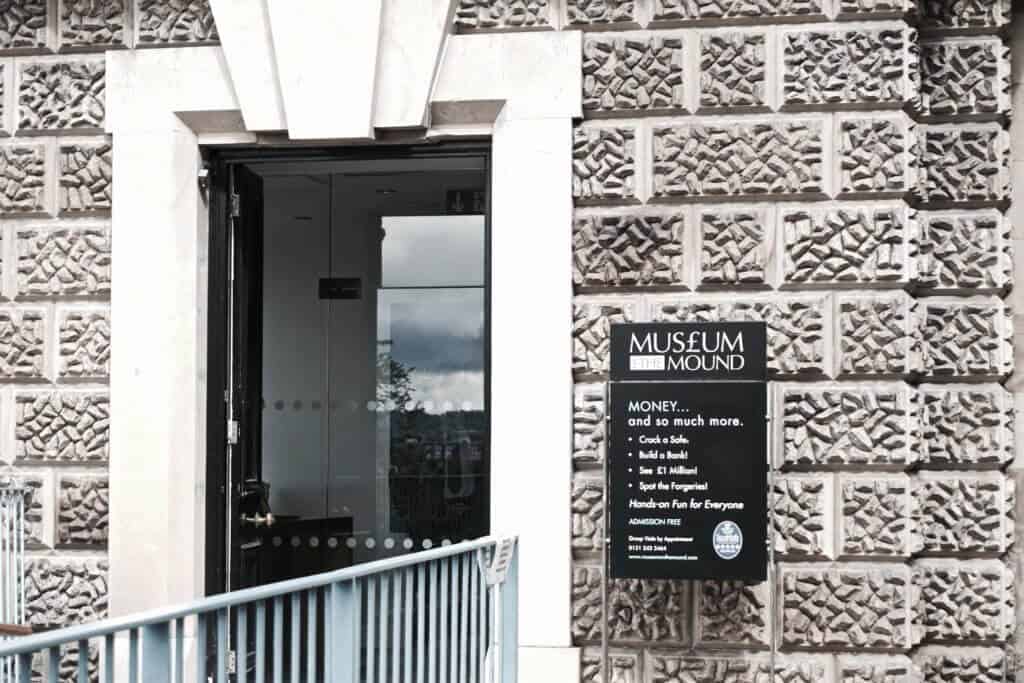 Free things to do in edinburgh, Scotland: Museum on the Mound