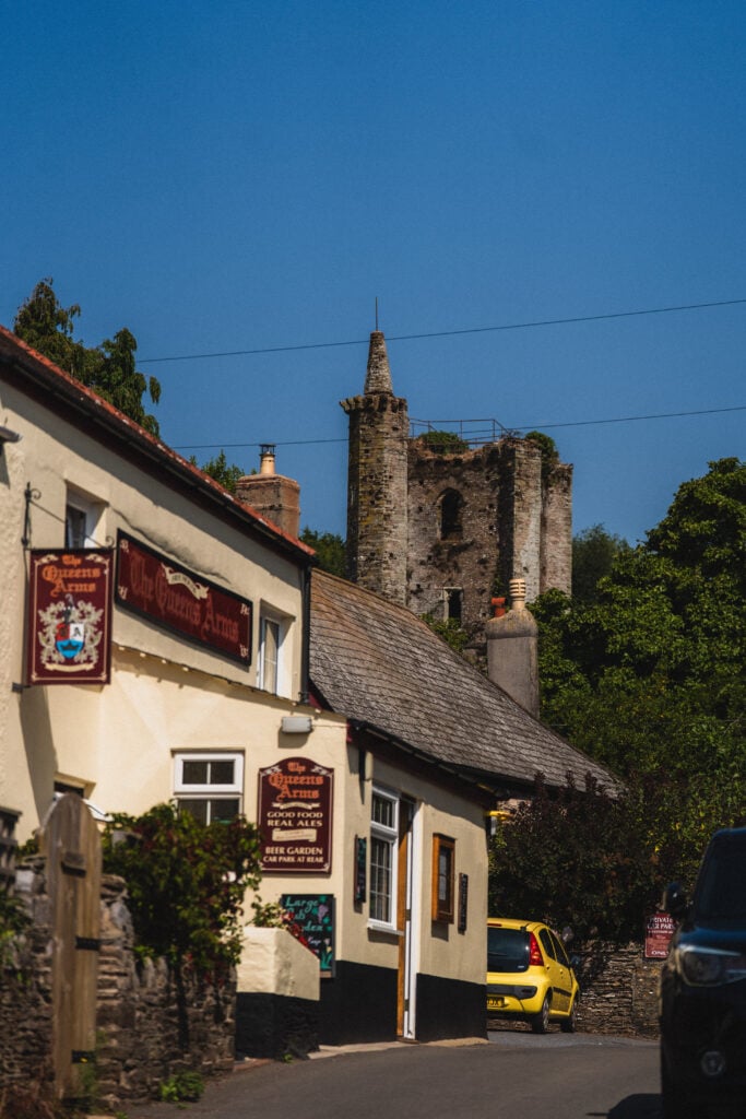 pub in slapton