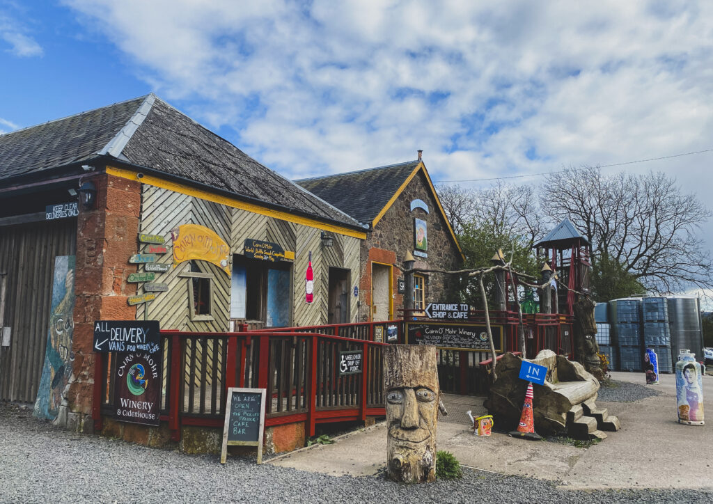 outside view of cairn o mohr winery in scotland