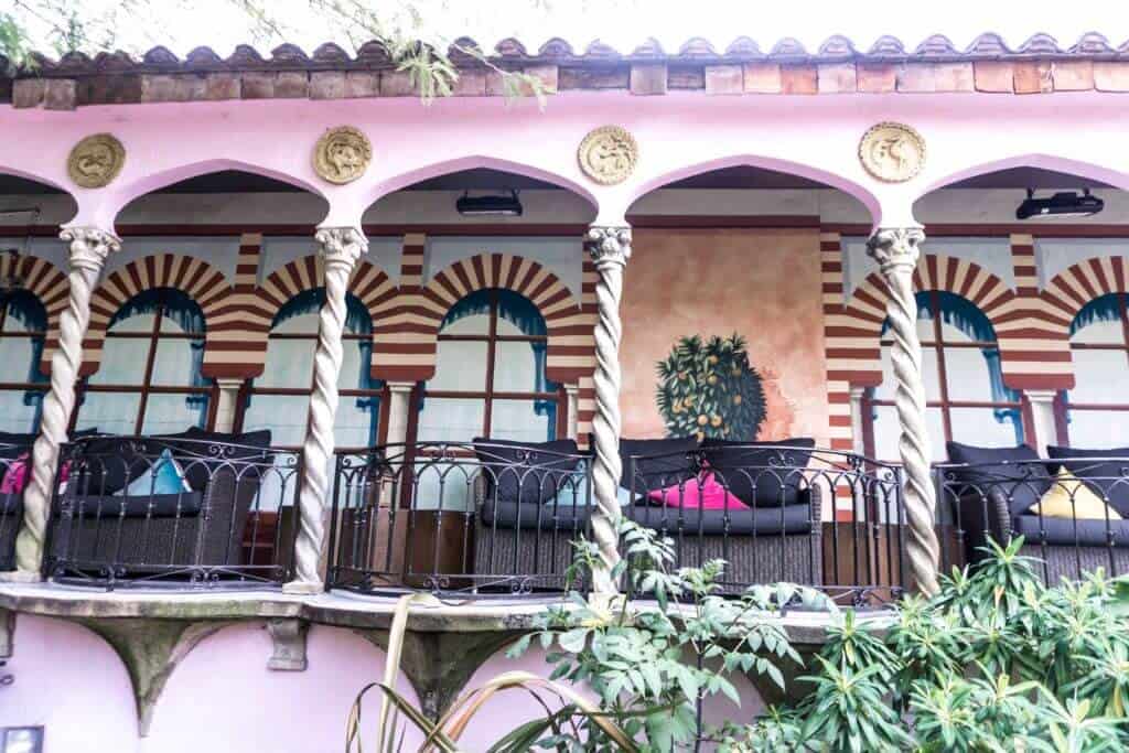 Kensington Roof Gardens: an oasis of green in the heart of Kensington, central London. Visit hidden London in England