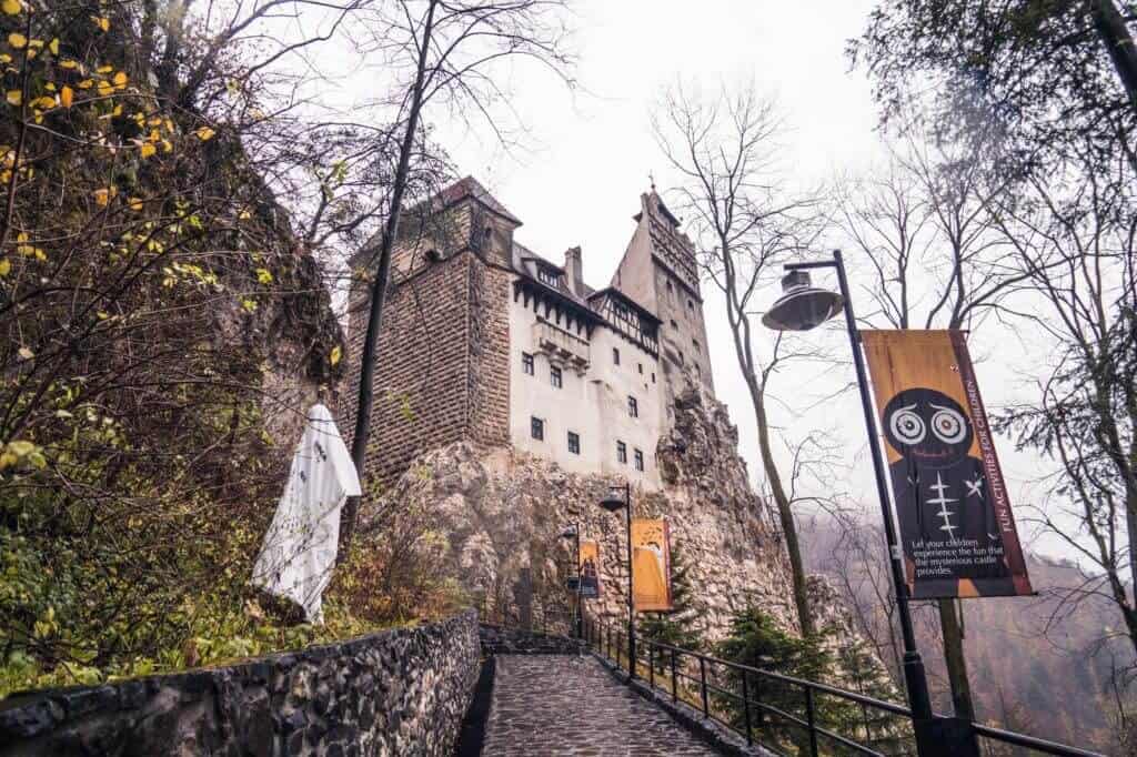 A visit to Dracula's Castle: Bran Castle in Bran, Transylvania, Romania (an easy day trip from Brasov!)