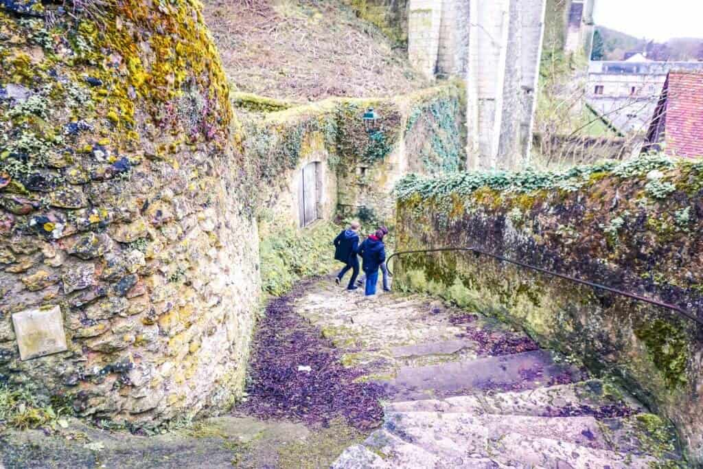 Châteaudun Guide: Things to see, medeival Fortress, 12th-Century buildings, Loire Valley, Loir River, France!