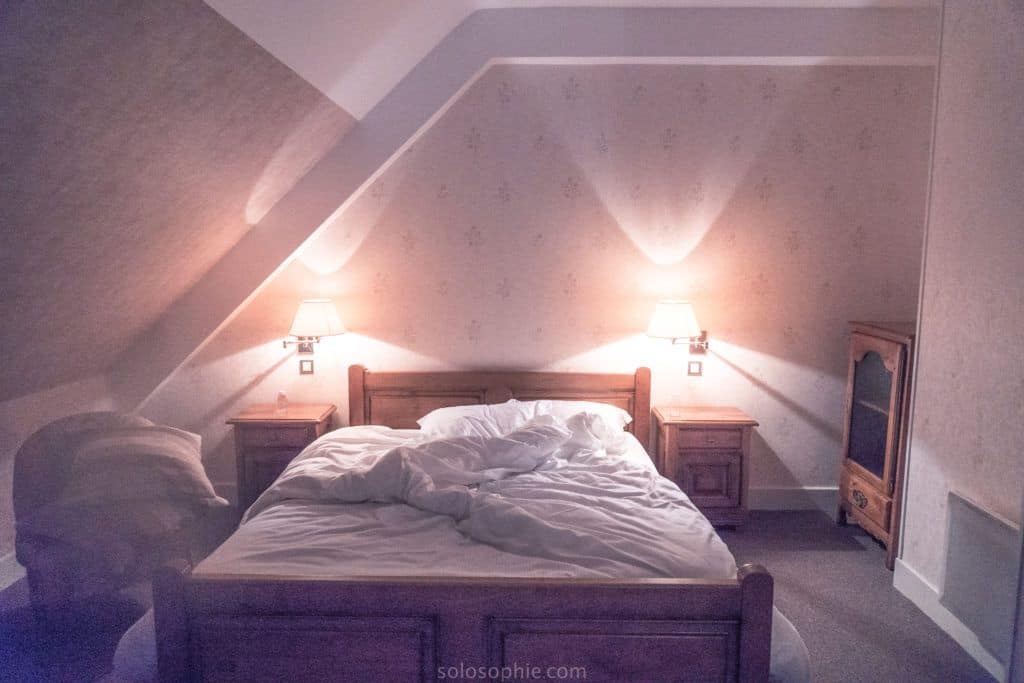 Château des Monthairons: a stay in a French château near Verdun, Meuse, France: bedroom