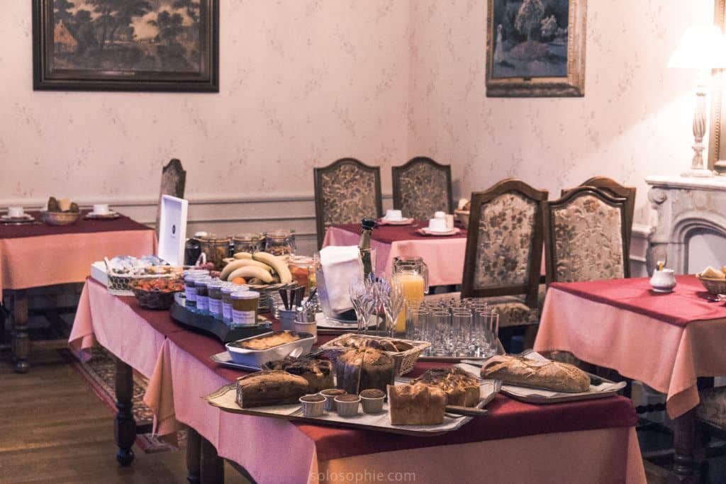 Château des Monthairons: a stay in a French château near Verdun, Meuse, France: breakfast room