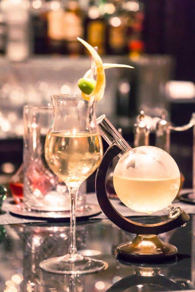 A luxury stay at One Aldwych: five-star hotel in central London, near Covent Garden, England: cocktail at the lobby bar