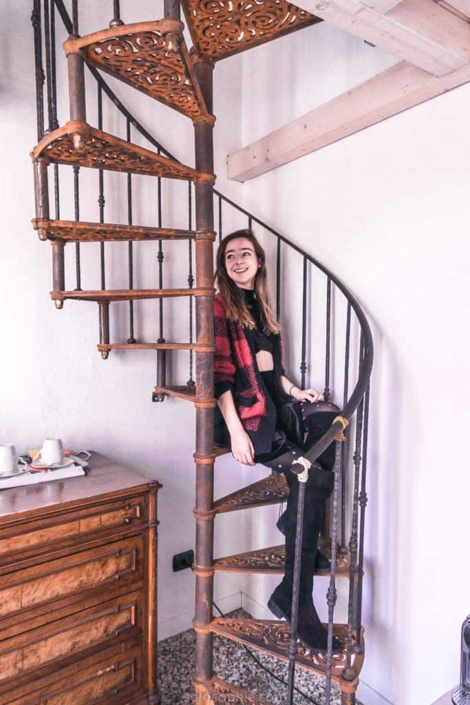 spiral staircase, suite review of Galleria Arnaboldi