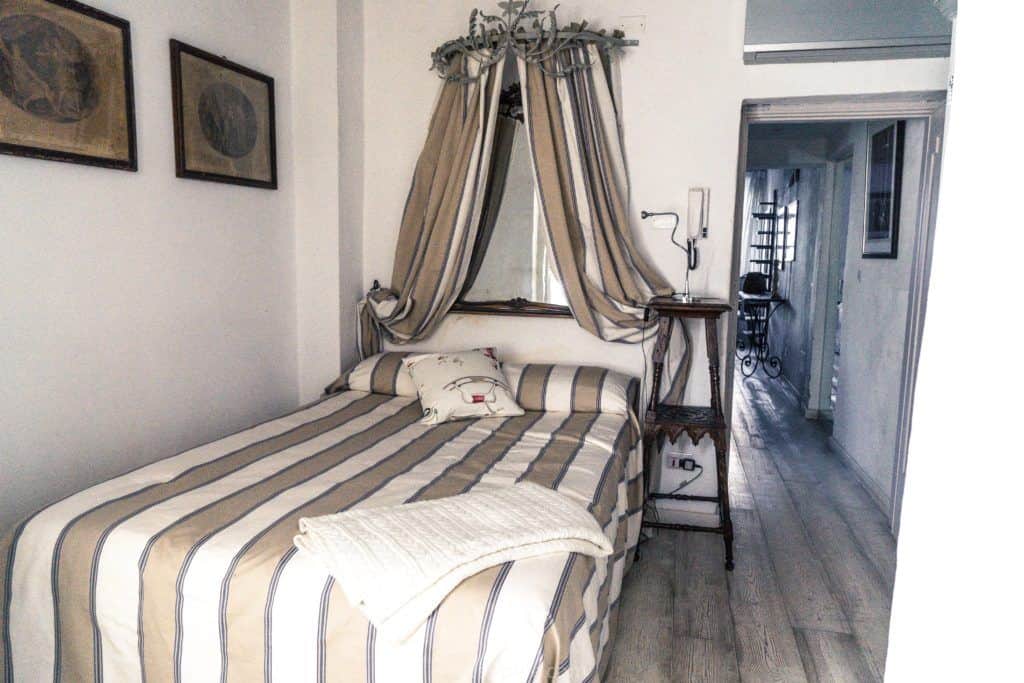 Le Stanze del Cardinale Review, Pavia Hotel and B&B accommodation, Lombardy, Northern Italy: bedroom two