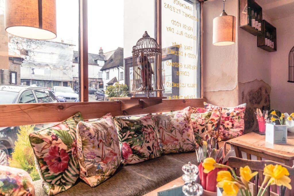 The birdcage Cafe coffee shop review, Chagford, Devon, England: café decor