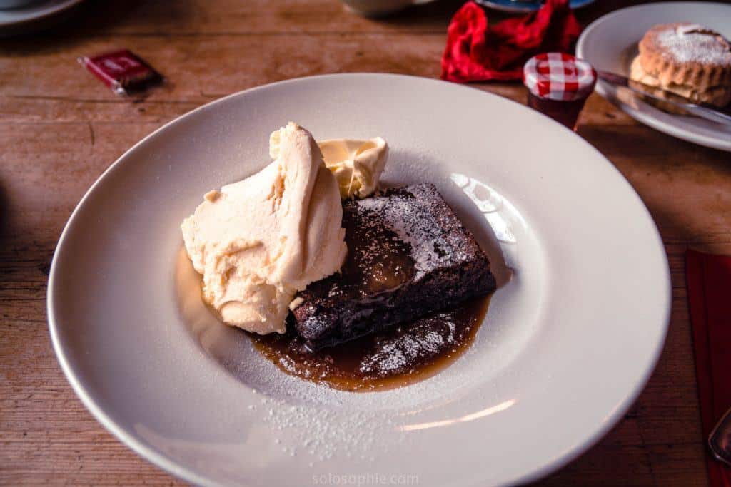 The birdcage Cafe coffee shop review, Chagford, Devon, England: brownie