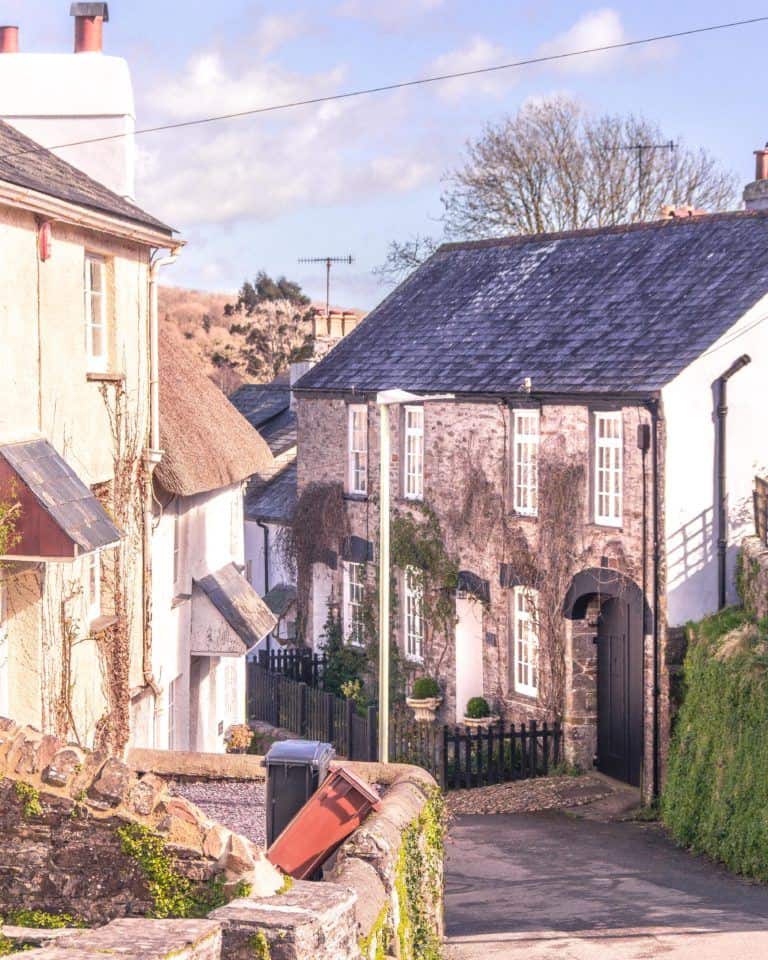 A quick guide to the best things to do in Holbeton, a pretty Devonian village in the South Hams, South, Devon, England, UK