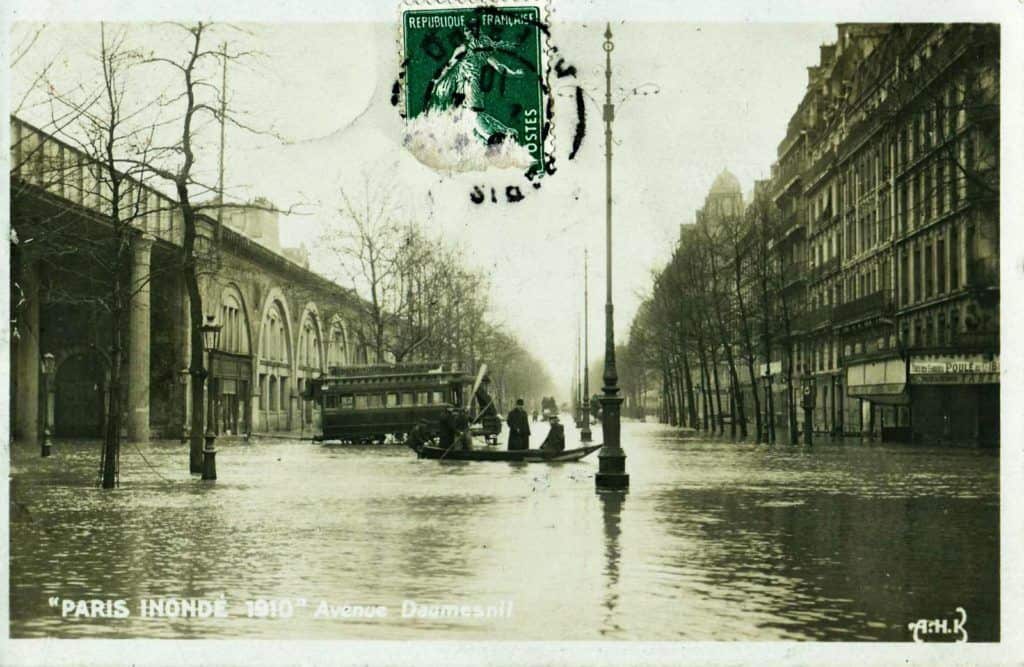 "Paris inondé" : Avenue Daumesnil via wikimedia