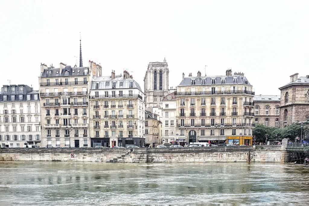Paris floods, France: history, legend and photos: notre dame