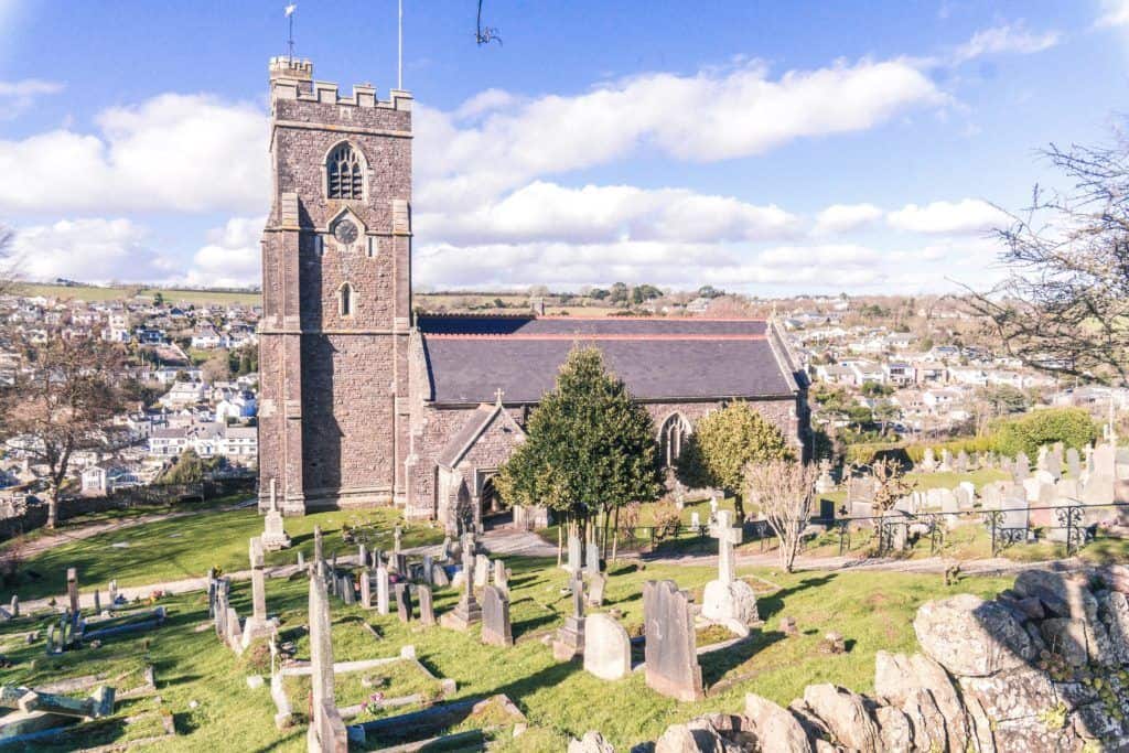 A quick guide to the best things to do in Noss Mayo, a village on the Yealm Estuary, Devon, England: st peter's