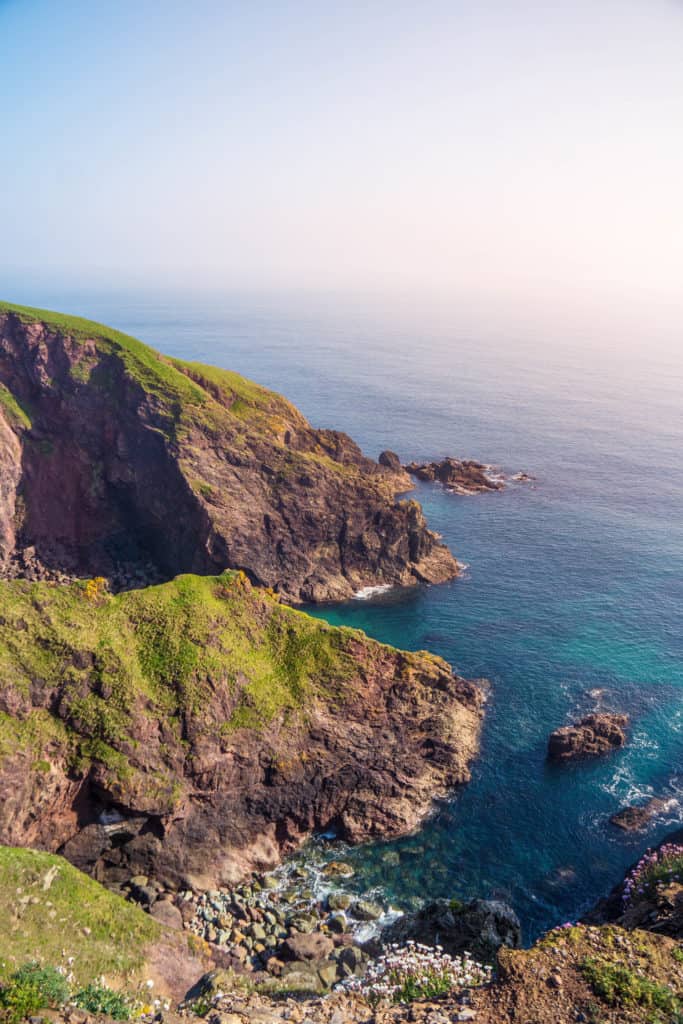 A quick guide to the best things to do in Hope Cove: Two sandy beaches and two villages in the South Hams, Devon, England. Inner Hope, Outer Hope, Pub & Coastal walks.