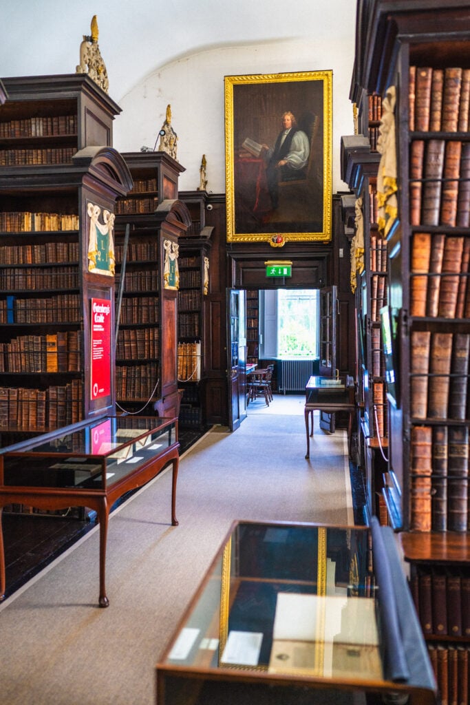 marsh's library dublin ireland guide