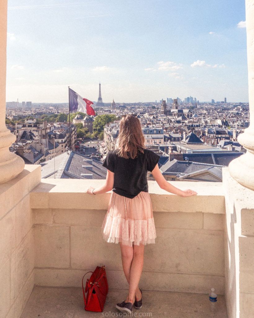 How to Experience the Best of Paris Like a Local! Tops tips for making your trip to the City of Light, Paris, France a trip to remember. When to order coffee, where to go, how to visit Paris etc.