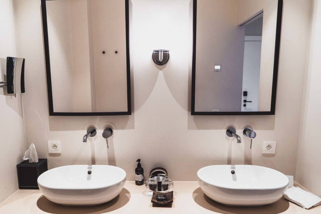 Hotel FRANQ Review: Luxury in the Heart of the historic city of Antwerp, Northern Belgium, Europe. Hotel review of the best place to stay in Anvers/ Antwerpen!