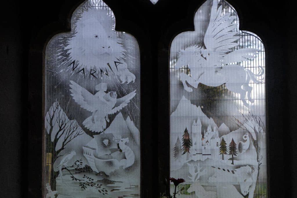 Secrets of Oxfordshire: Unique, Historical & Unusual Things to do in the count of Oxfordshire, England. Where you should stay, what you need to visit and best attractions in Oxfordshire, England