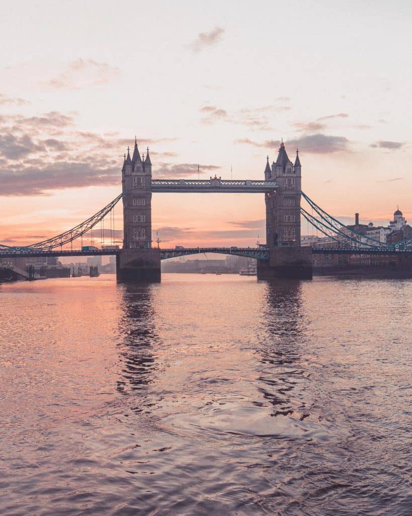 Sunrise at Tower Bridge: Where to See Golden Hour in London