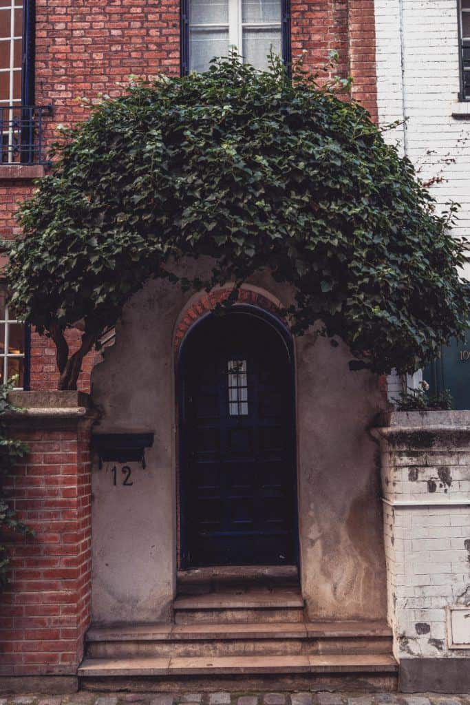 Villa Leandré: An English-Inspired Art-Deco Street in Montmartre, 18th arrondissement, Paris, France