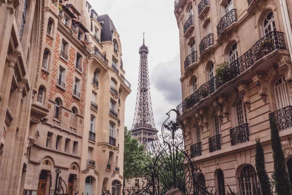 Square Rapp & Avenue Rapp: History & an Eiffel Tower View in the 7th arrondissement of Paris, France