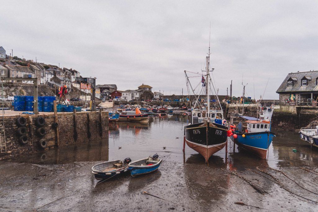 How to Spend a Weekend in Cornwall Itinerary (by a local!) How to spend 48 hours in South West England (Cornish accommodation, activities, and things to do!)