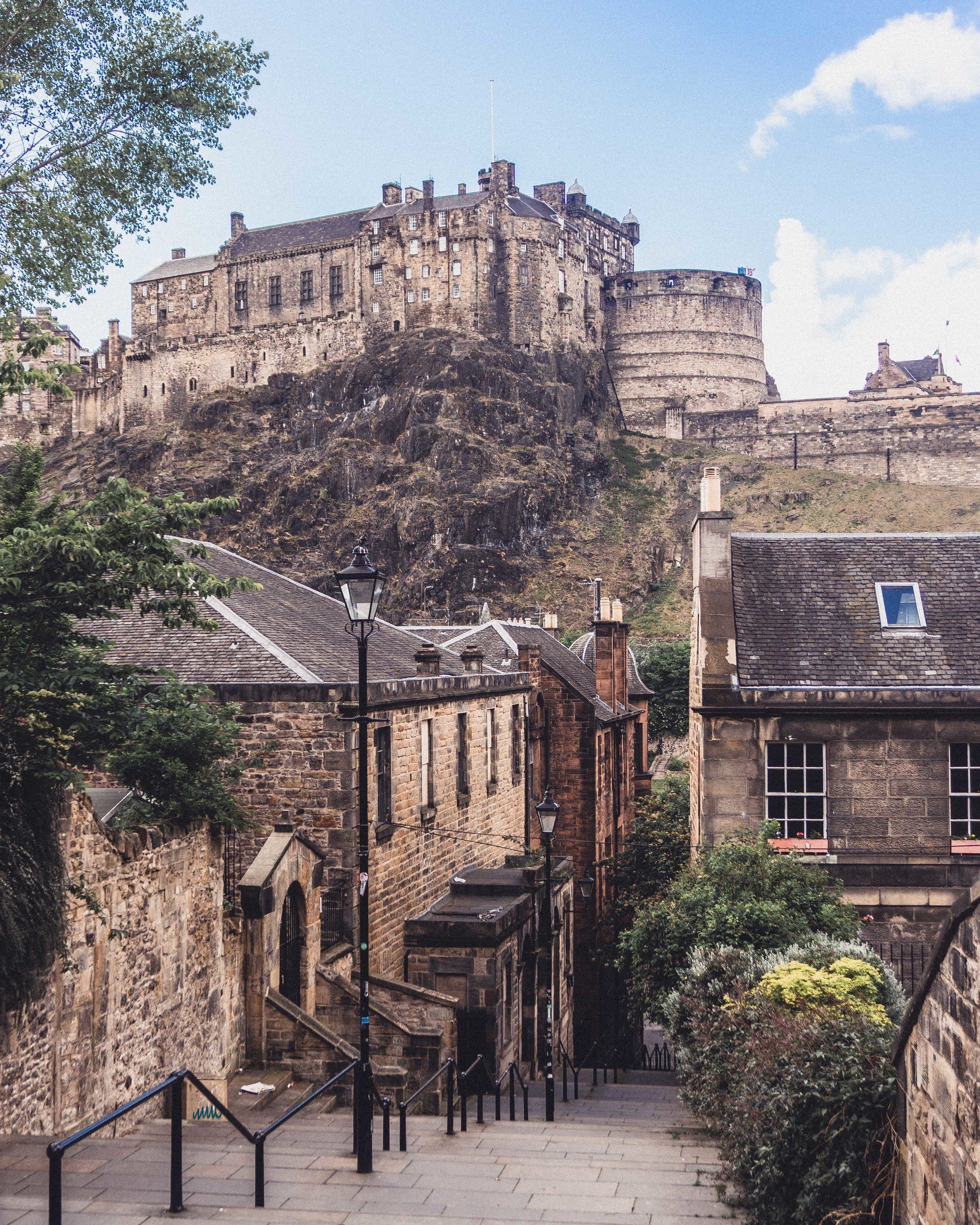 Edinburgh Quotes: Sayings about the Scottish capital you need to know before you go. Here's your guide to the best quotes about Edinburgh (literary inspiration and more!)