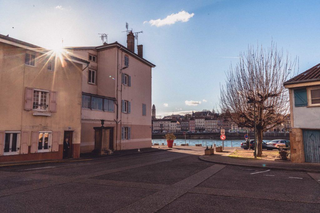 Saint-Laurent-sur-Saône Guide: Best things to do in Saint-Laurent-sur-Saône, L’Ain French village between Lyon and Dijon in Auvergne-Rhône-Alpes. Here’s where to stay, best attractions, including the prettiest village along the River Saone in France