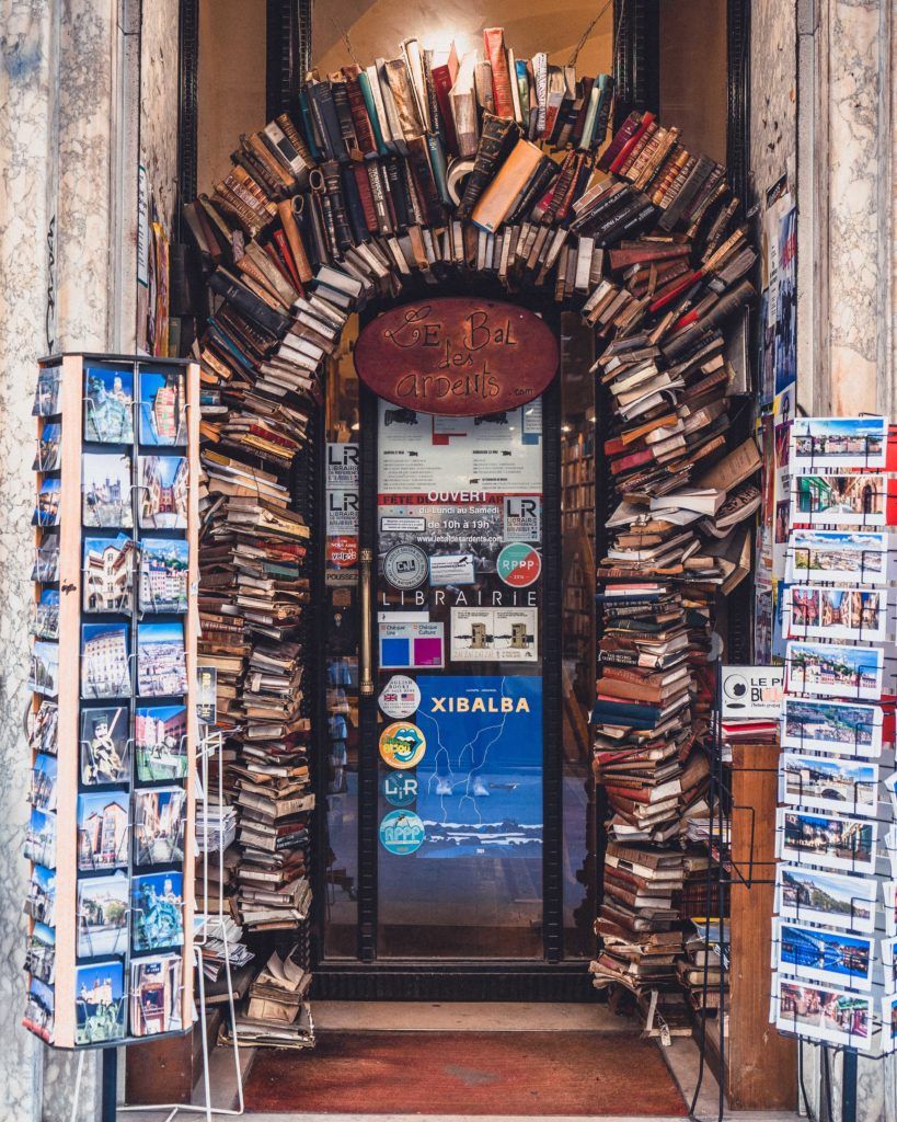 Hidden and unusual bookshop in Lyon. Here's how to visit Le Bal des Ardents bookstore on Rue Neuve in Lyon France