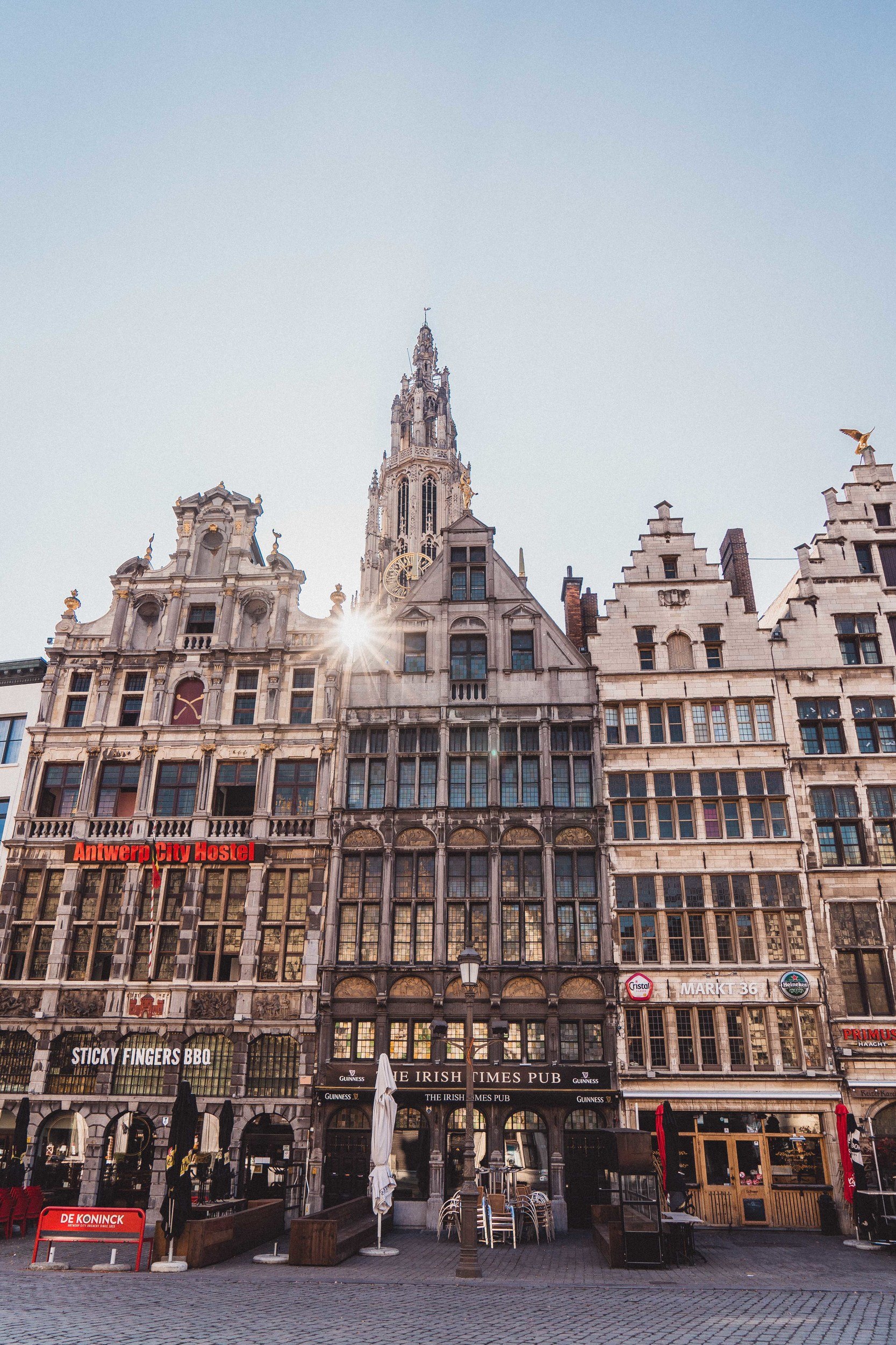 Antwerp Guide: Best things to do in Antwerp, a busy and bustling port city in Northern Belgium, Europe. Middle Ages old town, lots of historic churches, and shops. Gastronomic city with lots of traditional Belgian beer and fries