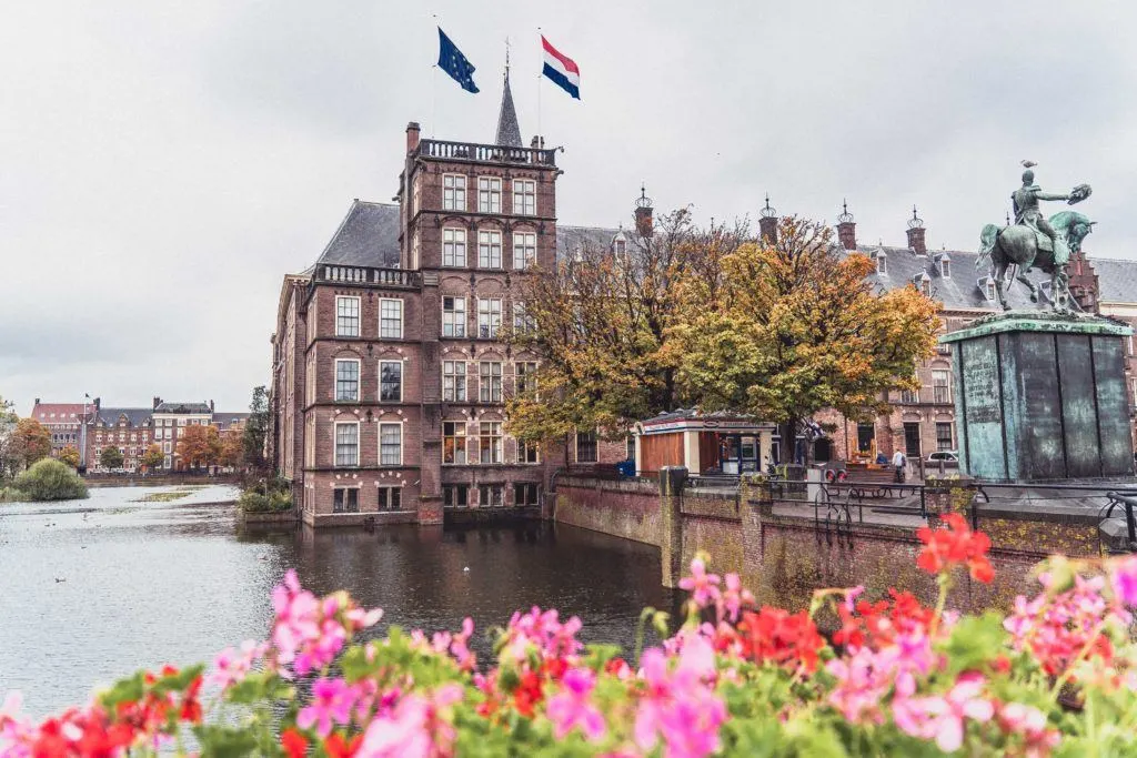 The Best Day Trips from Rotterdam, The Netherlands: Here are the very best excursions from Rotterdam, Holland. UNESCO windmills, culinary experiences (Gouda), boating harbours, and more!.