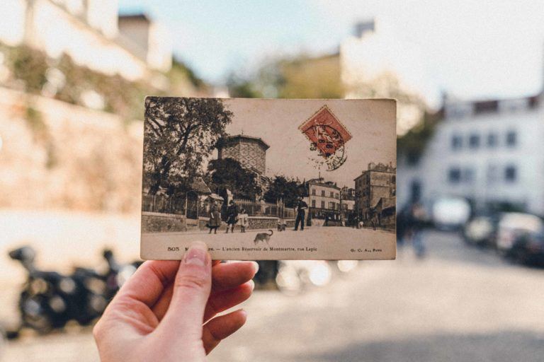 Vintage Montmartre postcard of rue Lepic, an old and important street in the 18th arrondissement of Paris, France