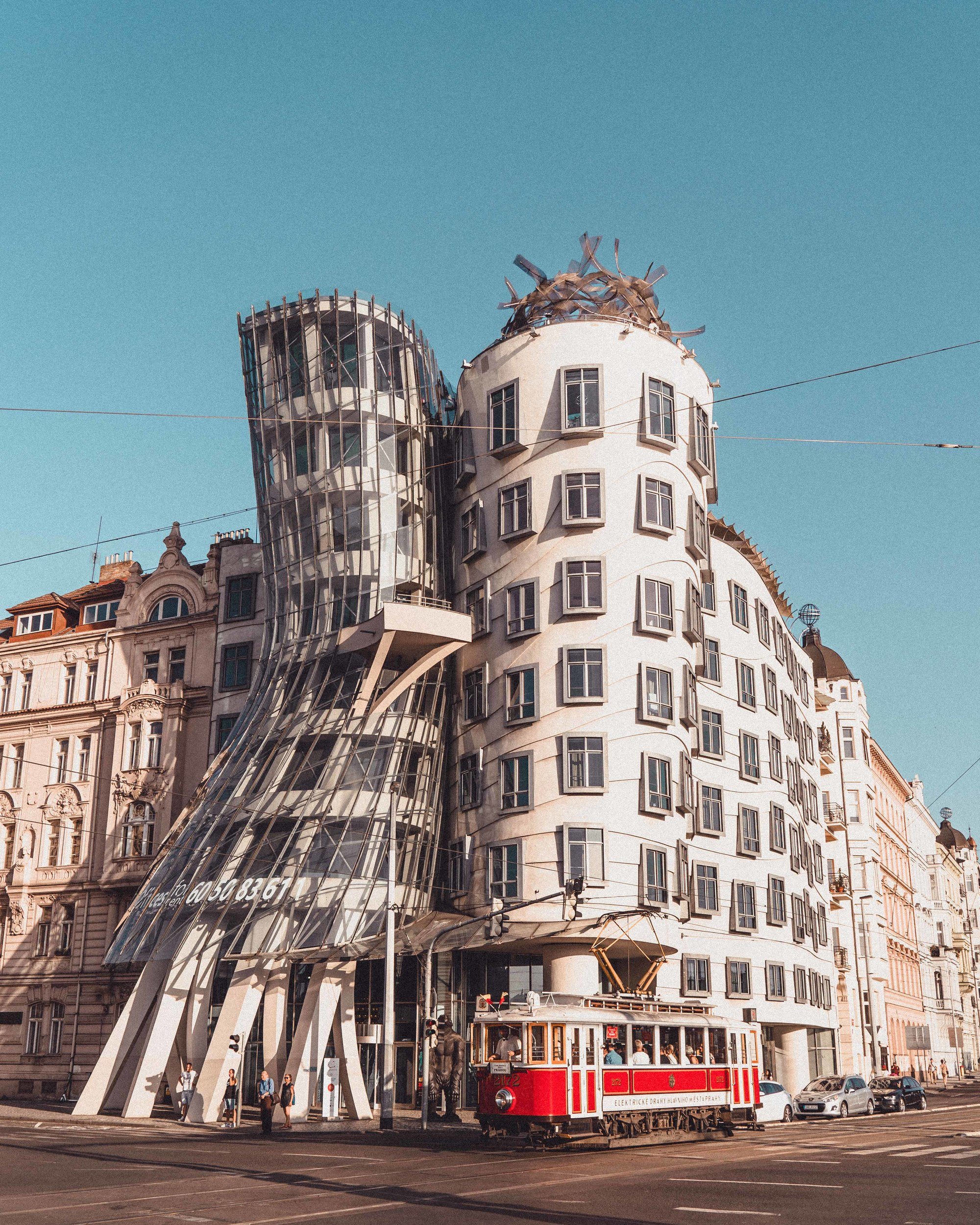 How To Visit The Prague Dancing House Tan c D m Solosophie