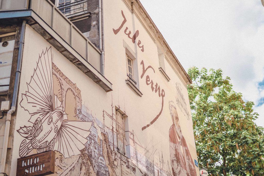 Fresque Jules Verne (Mural) in Nantes, France