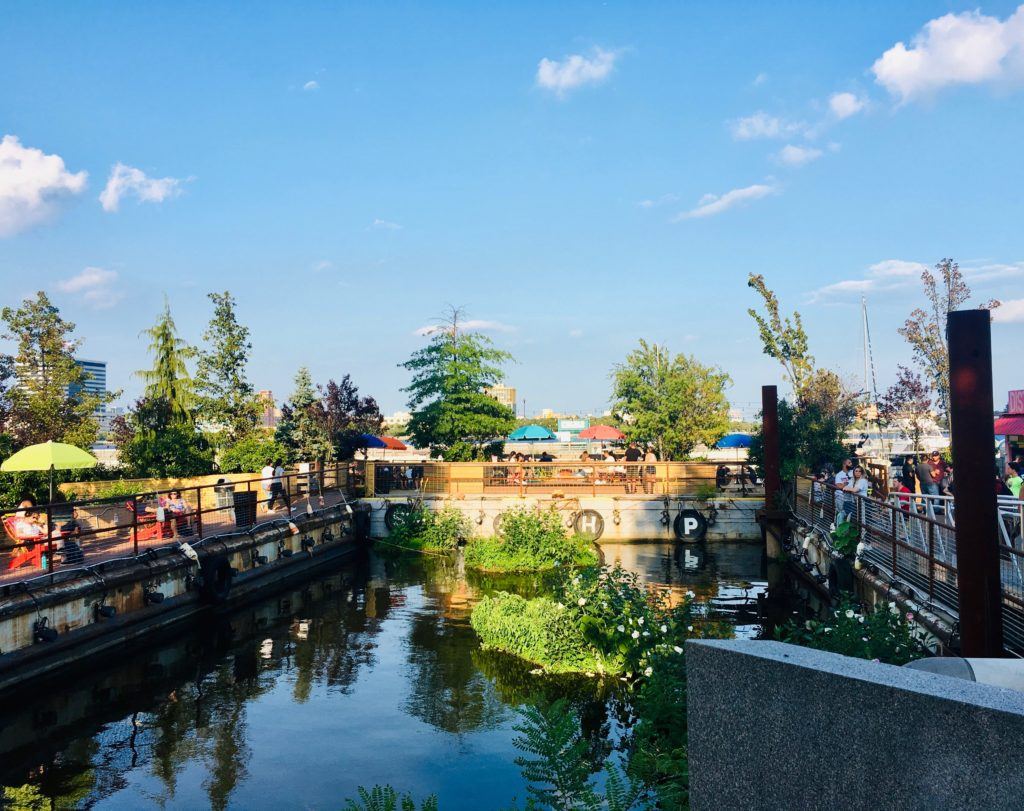 Stroll along the Philadelphia Riverfront, Philadelphia, USA