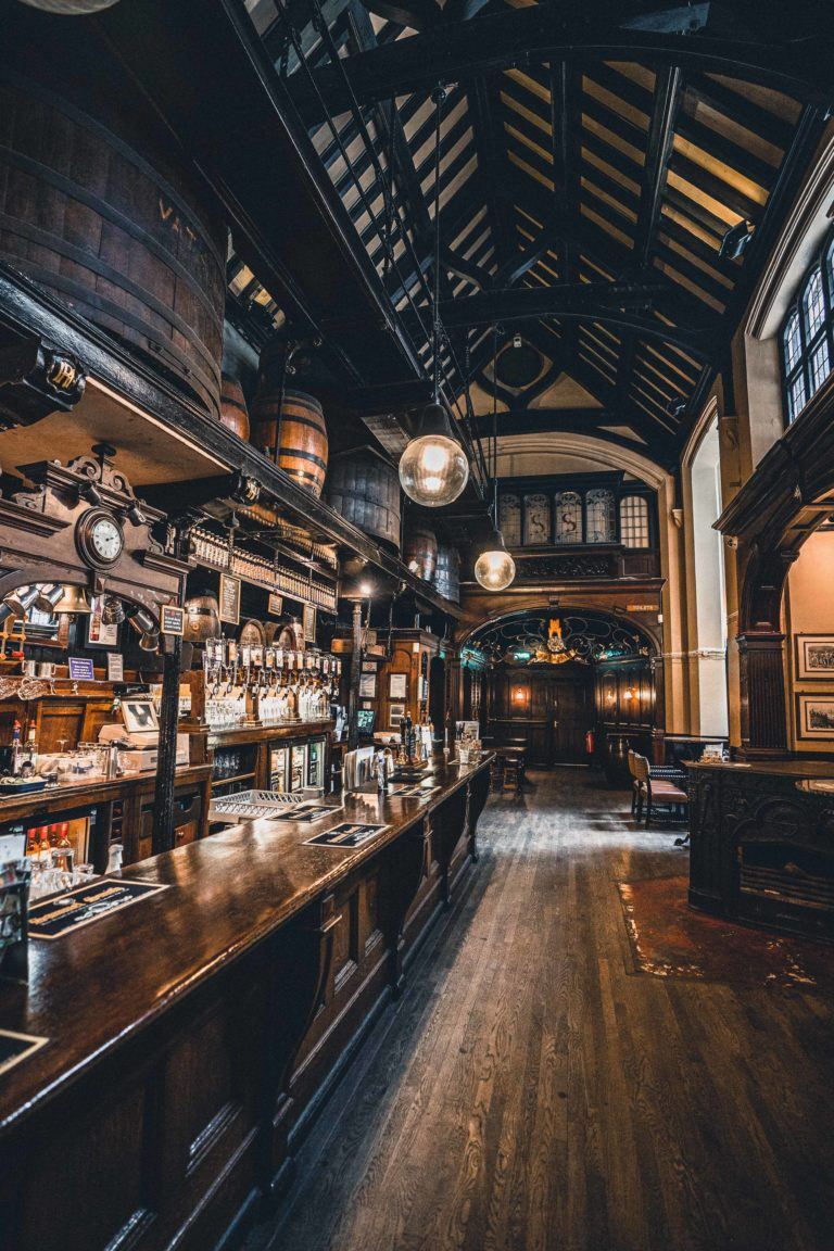Cittie of Yorke: Enjoy a Pint in an 'Olde' London pub in Holborn, London, England