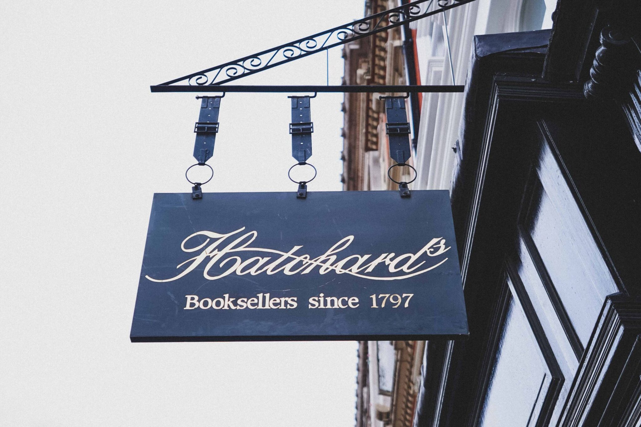 Hatchards Hatchards: A Peek Inside the Oldest Bookshop in London | solosophie