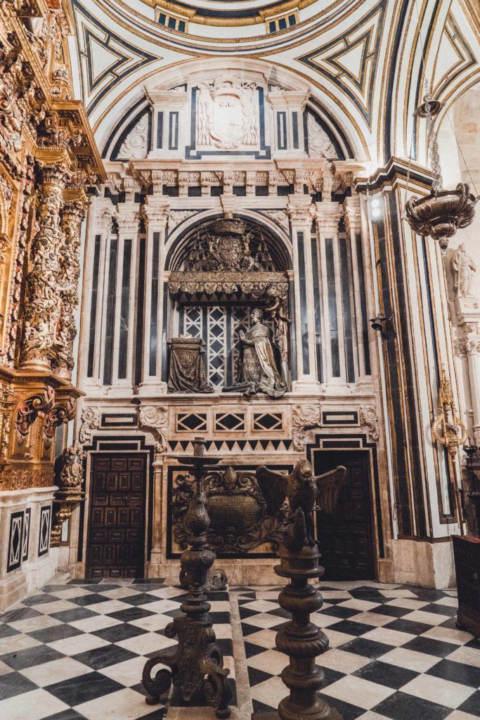 A brief tour (and secrets) of Burgos Cathedral