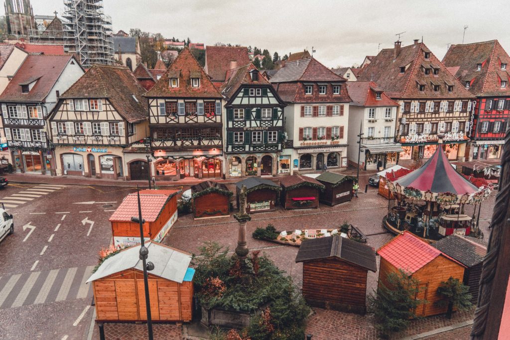 Place du Marché Christmas Market, Obernai, Alsace, France