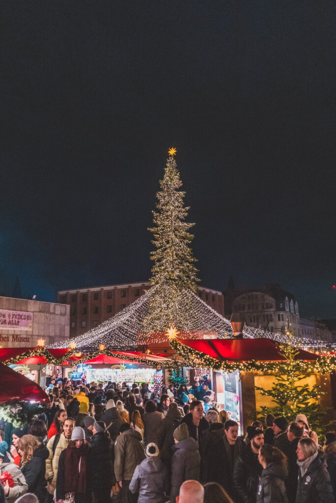 cologne cathedral market